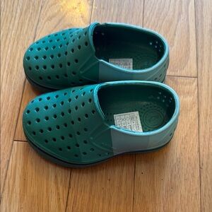 Toddler 5 - Crayola green Natives